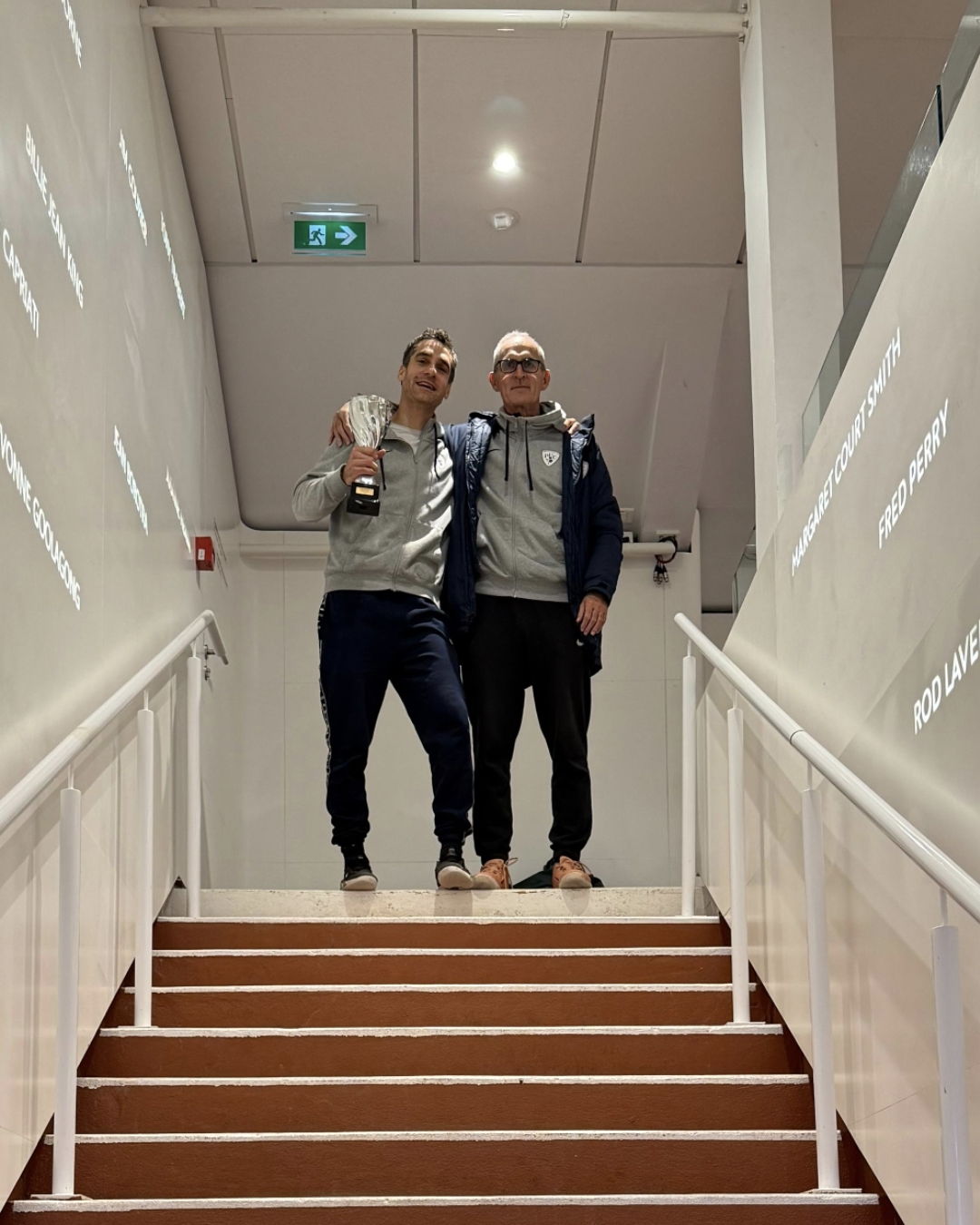 Pierrot et son coach à Roland-Garros, après la finale des championnats de Paris